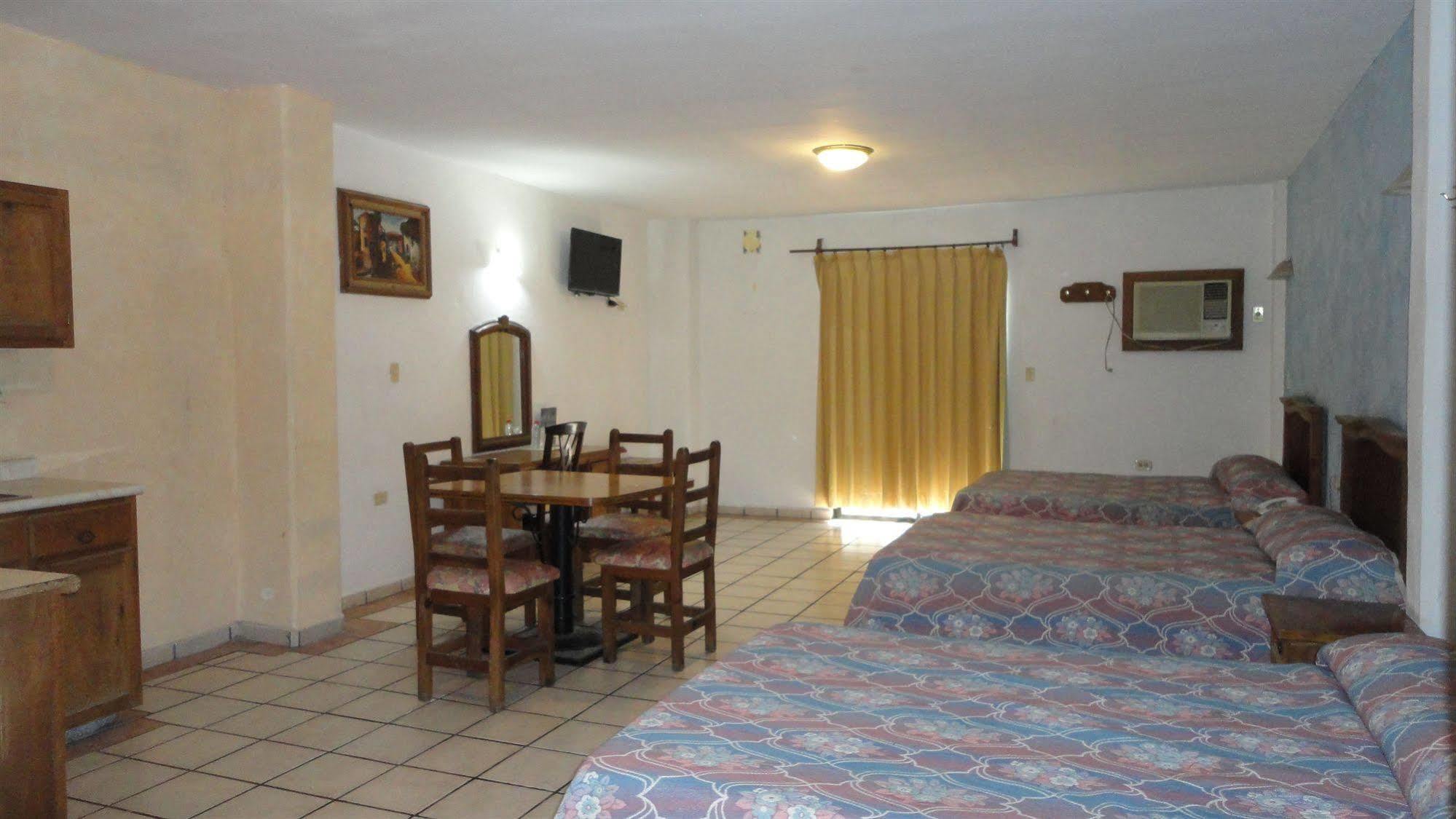 Hotel Las Fuentes Los Mochis Exteriér fotografie